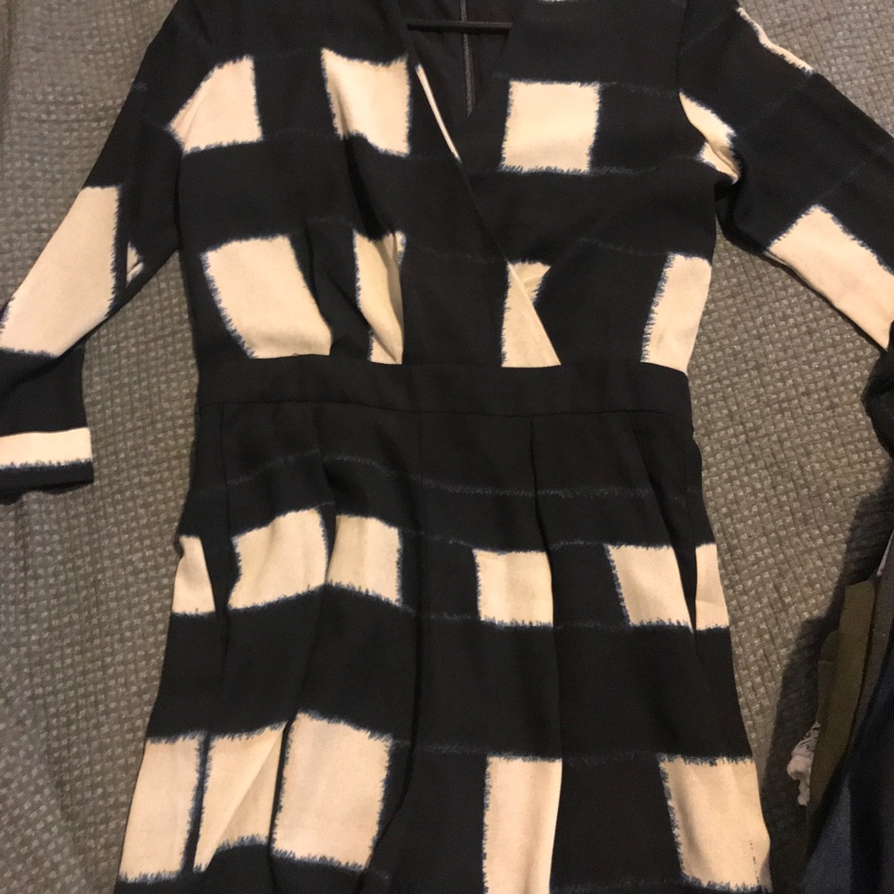Romper - Picture 2 of 3